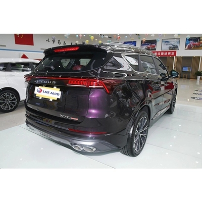 Το SUV της Chery Jetour X70 το 2024 με ηλεκτρική ρύθμιση θέρμανσης και αναδιπλούμενους καθρέφτες.