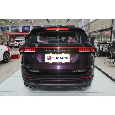 Το SUV της Chery Jetour X70 το 2024 με ηλεκτρική ρύθμιση θέρμανσης και αναδιπλούμενους καθρέφτες.