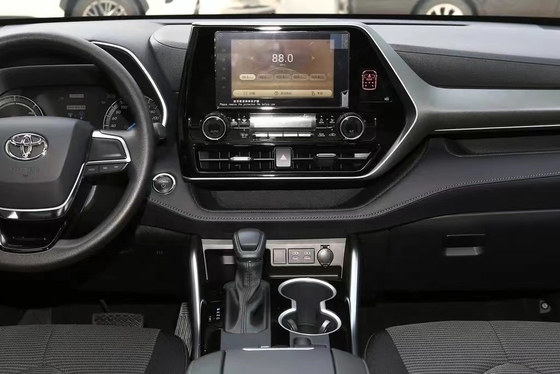 Πανοραμική οροφή και ευκολία 2023 Toyota Highlander SUV
