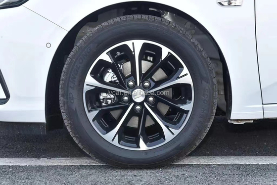 Chevrolet Monza Cruze 1.5L Αυτοκίνητα Ηλεκτρικό EV Αυτοκίνητο Σεντάν Ενήλικες LED Κάμερα Δερμάτινο Λευκό Πρότυπο Turbo ACC