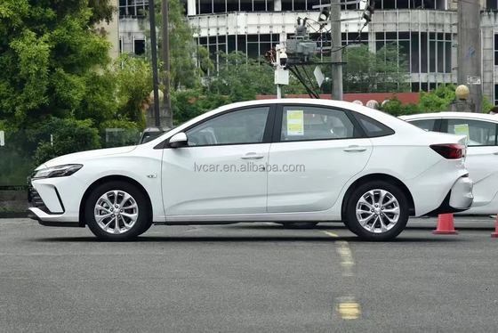 Chevrolet Monza Cruze 1.5L Αυτοκίνητα Ηλεκτρικό EV Αυτοκίνητο Σεντάν Ενήλικες LED Κάμερα Δερμάτινο Λευκό Πρότυπο Turbo ACC