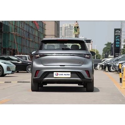 Η BYD Dolphin είναι ένα μικρό αυτοκίνητο με χωρητικότητα μπαταρίας 70kWh και 100% ηλεκτρικό καύσιμο το 2024