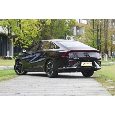 Ενεργειακό όχημα 2024 Wuling Xingguang PHEV 5 θυρών 5 θέσεων A-Class Sedan με μεγάλη αυτονομία
