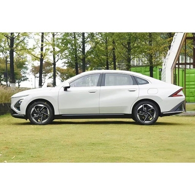 2024 Wuling Xingguang Υβριδικό Σεντάν Ένα κομψό 5αριστερό με τεχνολογία PHEV Μεγάλης Απόστασης