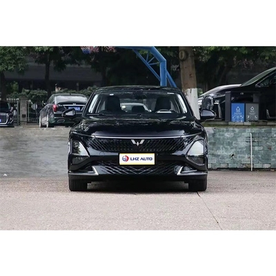 Το Wuling Starlight Ένα πεντάθυρο πενταθέσιο αυτοκίνητο κατηγορίας Α με μέγιστη ταχύτητα 145