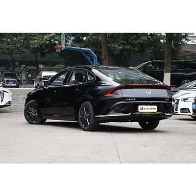 Το Wuling Starlight Ένα πεντάθυρο πενταθέσιο αυτοκίνητο κατηγορίας Α με μέγιστη ταχύτητα 145