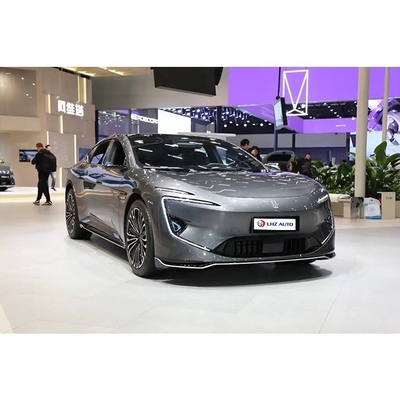 Το Avatr 12 2024 είναι ένα πολυτελές ηλεκτρικό SUV και έξυπνο αυτοκίνητο με εμβέλεια 650 χλμ.