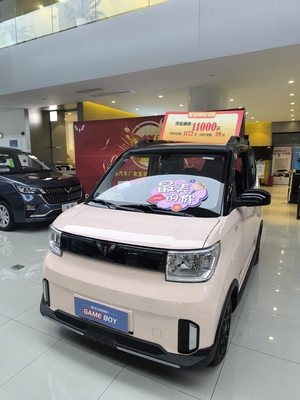 Αριστερό τιμόνι Wuling Μίνι ηλεκτρικό αυτοκίνητο με μέγιστη ταχύτητα 100 Km / h και 4 θέσεις 120km