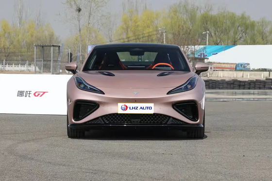 2023 Nezha GT's State-of-the-Art 100% ηλεκτρικό σπορ αυτοκίνητο με 3.7s 4WD επιτάχυνση