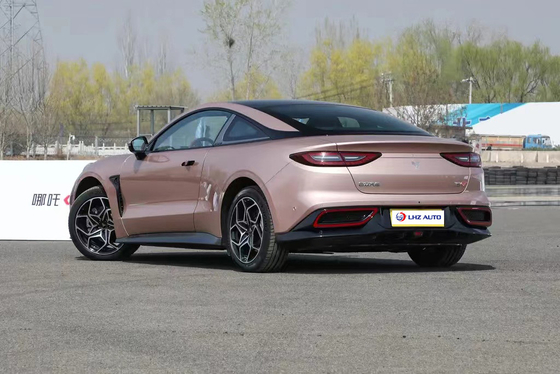 2023 Nezha GT's State-of-the-Art 100% ηλεκτρικό σπορ αυτοκίνητο με 3.7s 4WD επιτάχυνση