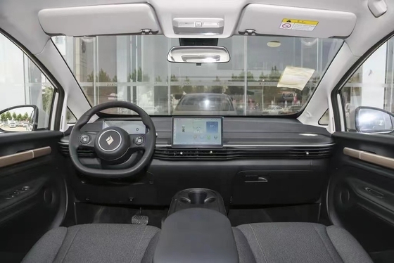 Αριστερό τιμόνι Wuling Baojun δημοφιλές και προσιτό 5 θυρών 5 θέσεων hatchback