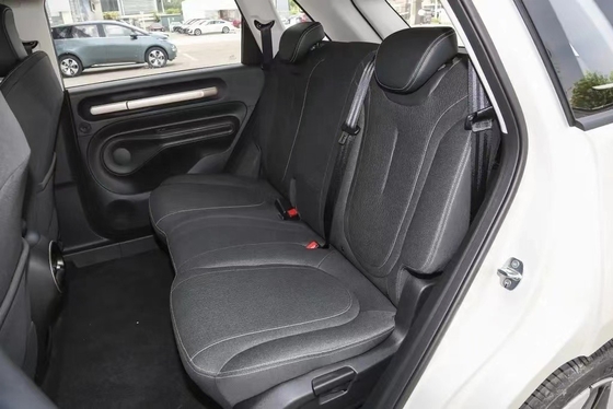 Αριστερό τιμόνι Wuling Baojun δημοφιλές και προσιτό 5 θυρών 5 θέσεων hatchback