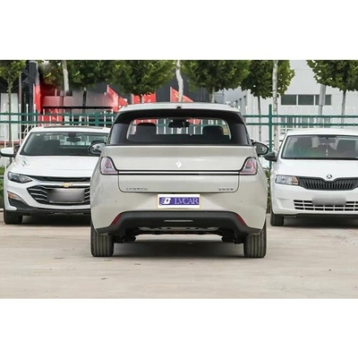 Αριστερό τιμόνι Wuling Baojun δημοφιλές και προσιτό 5 θυρών 5 θέσεων hatchback