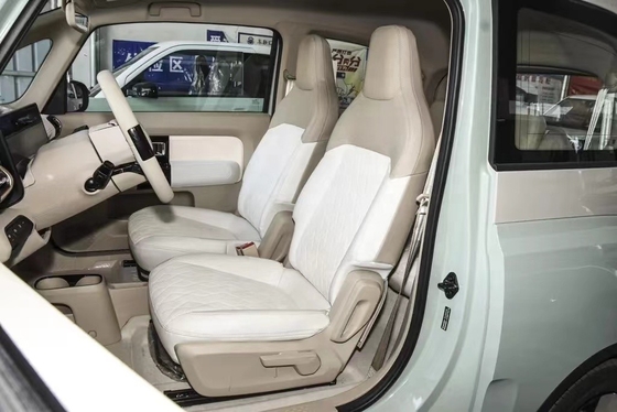 Υψηλοί κινητήρες Wuling Καθαρό ηλεκτρικό όχημα με εμβέλεια 305 χλμ. και λειτουργία οδήγησης RWD