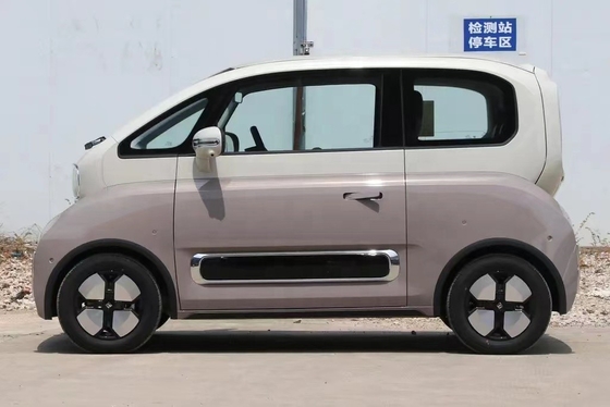 Υψηλοί κινητήρες Wuling Καθαρό ηλεκτρικό όχημα με εμβέλεια 305 χλμ. και λειτουργία οδήγησης RWD