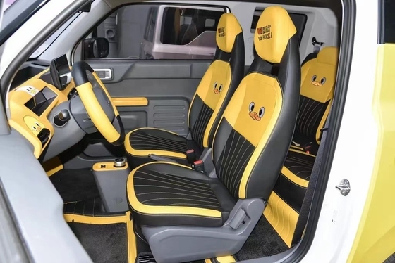 Εφοδιασμένο με πίσω κάμερα Geely Panda Mini Energy Vehicle με εμβέλεια 200 χιλιομέτρων και 3 κυλίνδρους