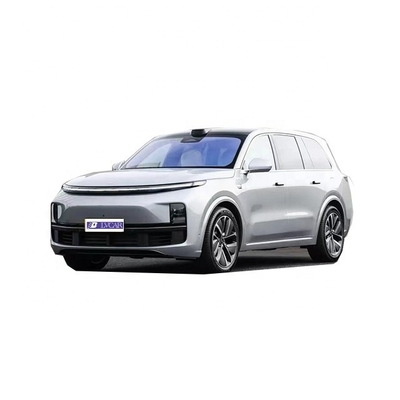 Το L9 του Li Xiang είναι ένα πολυτελές SUV με ABS και μέγιστη ταχύτητα 180 χλμ. την ώρα.