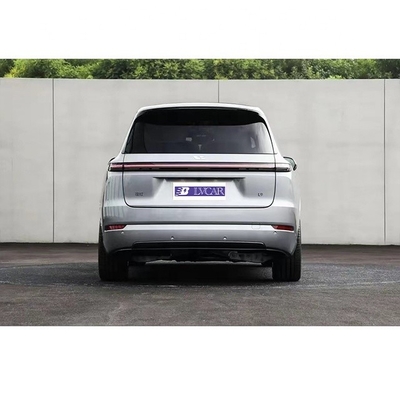 Το L9 του Li Xiang είναι ένα πολυτελές SUV με ABS και μέγιστη ταχύτητα 180 χλμ. την ώρα.