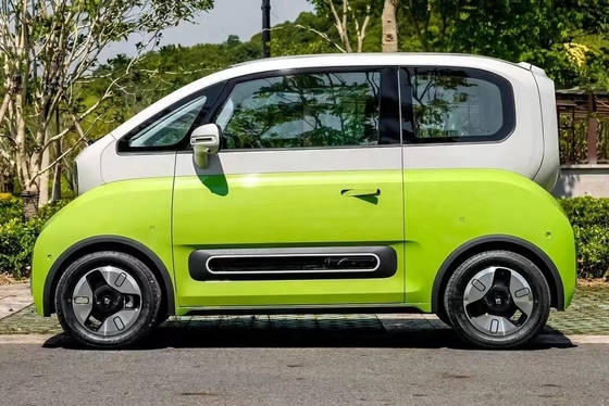 Εικονική οθόνη Wuling Baojun Τέσσερις πόρτες Πέντε θέσεις Ενεργειακό όχημα με 4 μπροστά μετατόπιση